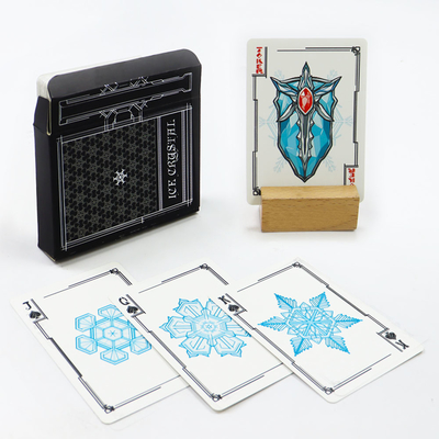 kopen Afgedrukt Poker Game Custom Zilveren Stempel Papier Kaart Met Textuur Emboss Zwarte Kern online manufacture