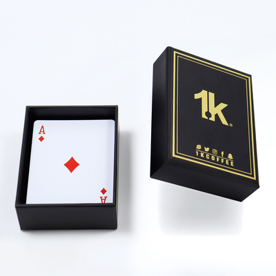 Persoonlijk gedrukte pokerkaartsets met gouden folie doos 100% waterdicht en aangepast logo
