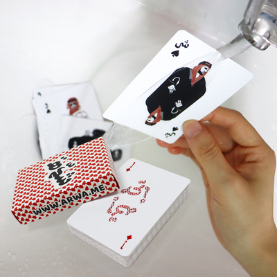Gepersonaliseerd Kleur 63*88mm Papier Spelkaarten Poker Pvc 100% Plastic Pokerkaarten Met Logo