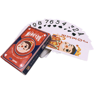 De speelkaarten leiden ur tot eigen dek van spelkaarten